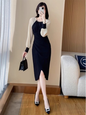 黑色职业连衣裙女2025年秋季新款高级感修身包臀气质通勤长袖裙子