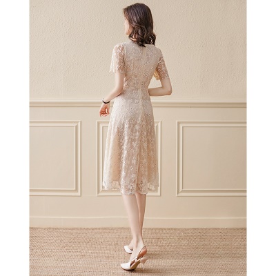 法式连衣裙小个子炸街裙子温柔系穿搭夏季显瘦蕾丝裙中长款A字裙