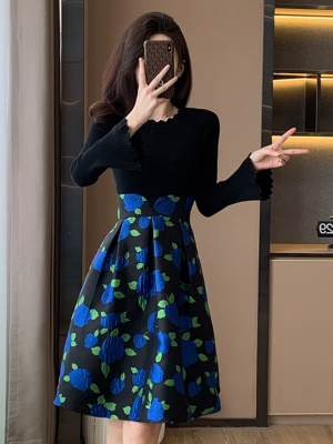 裙子2025年秋冬新款打底裙高端名媛气质拼接提花针织连衣裙中长款