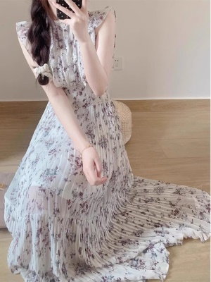 桔梗法式温柔风超好看气质收腰小飞袖碎花雪纺百褶连衣裙夏季裙子