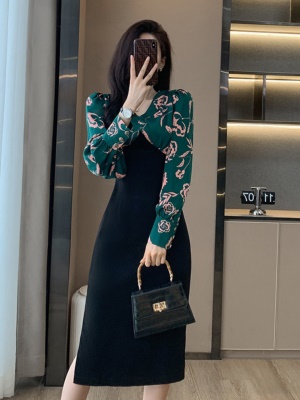 小香风长袖连衣裙女秋季新款收腰显瘦高级感气质v领包臀中长裙子