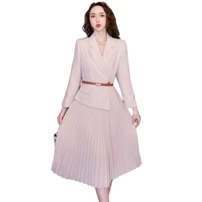 2025年秋季新款女法式复古御姐轻熟风设计感拼接百褶西装连衣裙女