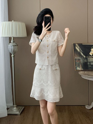 镂空蕾丝上衣百搭配半身裙两件套装女气质宽松夏季新款穿搭一整套