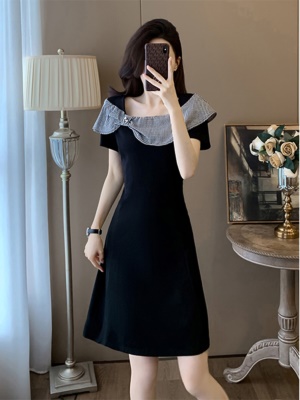 赫本黑色修身显瘦连衣裙女夏季气质小个子晚礼服高级感显瘦小黑裙