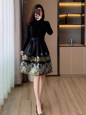 秋冬季新款中式连衣裙高级感中国风女装马面裙旗袍红色礼服裙气质