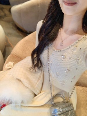 小香风镶钻针织连衣裙女春秋新款蕾丝拼接修身打底裙