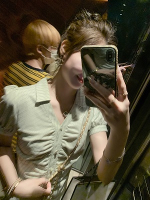 [限时折扣] 衬衫连衣裙女法式V领褶皱收腰夏季2025新款a字短裙子