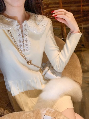 减龄甜美针织连衣裙女春秋2025新款拼接百褶打底裙子