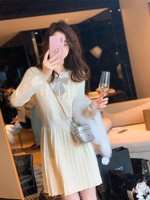 「柔情雅致」新款百褶针织连衣裙女春装名媛打底裙子