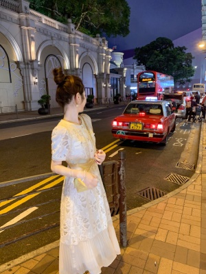 小香风连衣裙女夏季2025新款今年流行爆款白色裙子