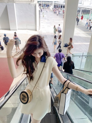 小清新翻领连衣裙女2025夏季新款气质收腰a字短裙子