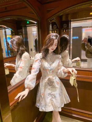 小香风印花系带连衣裙女2025春秋新款巨好看的裙子