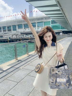 小清新翻领连衣裙女2025夏季新款气质收腰a字短裙子