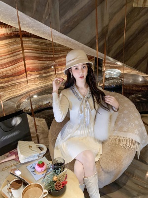 名媛蝴蝶结针织连衣裙女春秋新款小黑裙百褶打底裙子