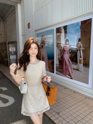 气质小香风连衣裙女2025新款巨好看的高级蕾丝裙子