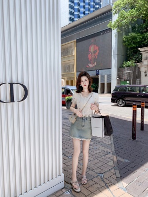 郁金香花朵刺绣短袖衬衫女2025夏季新款高级感衬衣