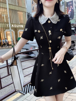 小香风重工刺绣翻领连衣裙女夏季新款黑色中长裙子