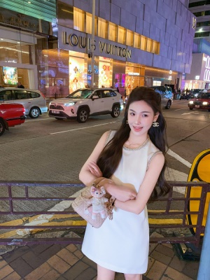 高级气质无袖连衣裙女夏季新款A字裙超好看白色裙子