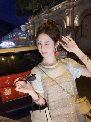 「光芒闪闪」v领亮片吊带连衣裙女春季新款高级裙子