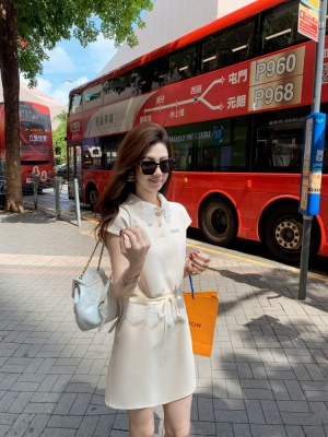 设计感运动风针织连衣裙女夏季今年流行的漂亮裙子