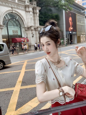 郁金香花朵刺绣短袖衬衫女2025夏季新款高级感衬衣