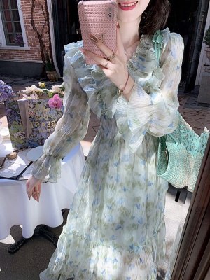 法式雪纺连衣裙女中长款碎花裙春夏温柔系收腰裙子