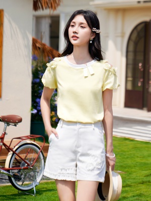 ATAR甜美淑女夏装新款立体花瓣袖圆领T恤衫 2025拼色露肩短袖上衣