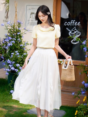 ATAR灯笼短袖T恤夏季新品荷叶边珍珠装饰圆领淑女上衣泡泡袖小众