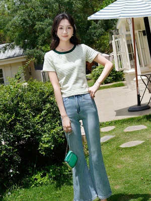 ATAR小清新休闲绿条纹短袖T恤 2025夏季新品女装圆领拼色针织上衣