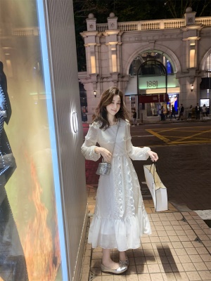 「暮霭情笺」流苏刺绣连衣裙女2025春季新款白色裙子