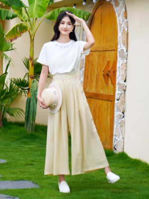 ATAR2025夏季新款时尚圆领贝壳T恤拼接蕾丝花边袖口舒适短袖上衣