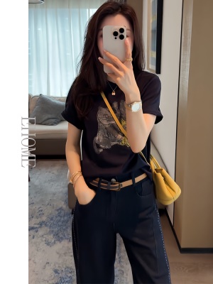 2025超火夏装一整套韩系小猫印花短袖T恤百搭显瘦哈伦牛仔裤套装