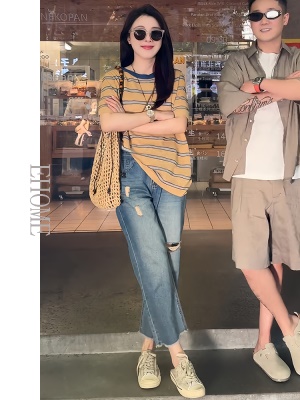 韩系夏日穿搭一整套宽松显瘦条纹撞色短袖T恤复古毛边破洞牛仔裤