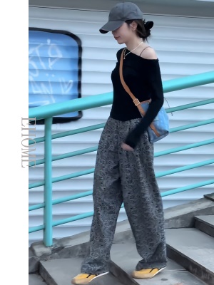 套装女春2025新款爆款高级感气质减龄露肩上衣松紧腰提花休闲裤