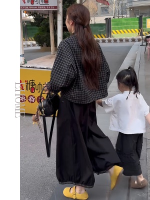 开春穿搭一整套韩系格子后背扣子设计衬衫下摆镂空遮肉显瘦阔腿裤