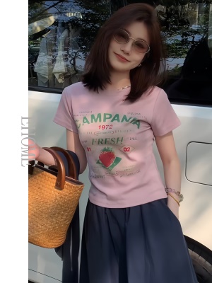 减龄一整套穿搭2025春夏新款小众草莓印花短袖T恤松紧腰半身裙女