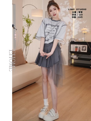 夏日漂亮小套装时尚百搭蕾丝拼接宽松假两件短袖T恤百褶半身裙女